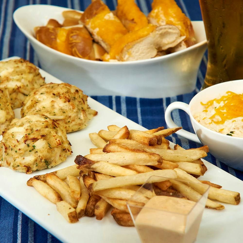 24-mini-crab-cake.41a68522a01f06fb8002dae9a2ab4614-1