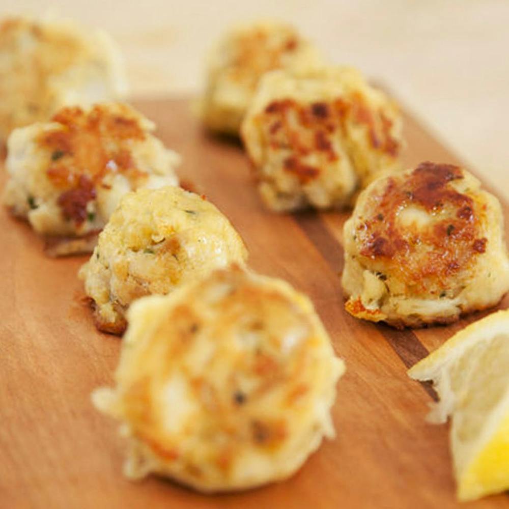 24-mini-crab-cake.e659977134634b86ed2dbbaba74a6a0d