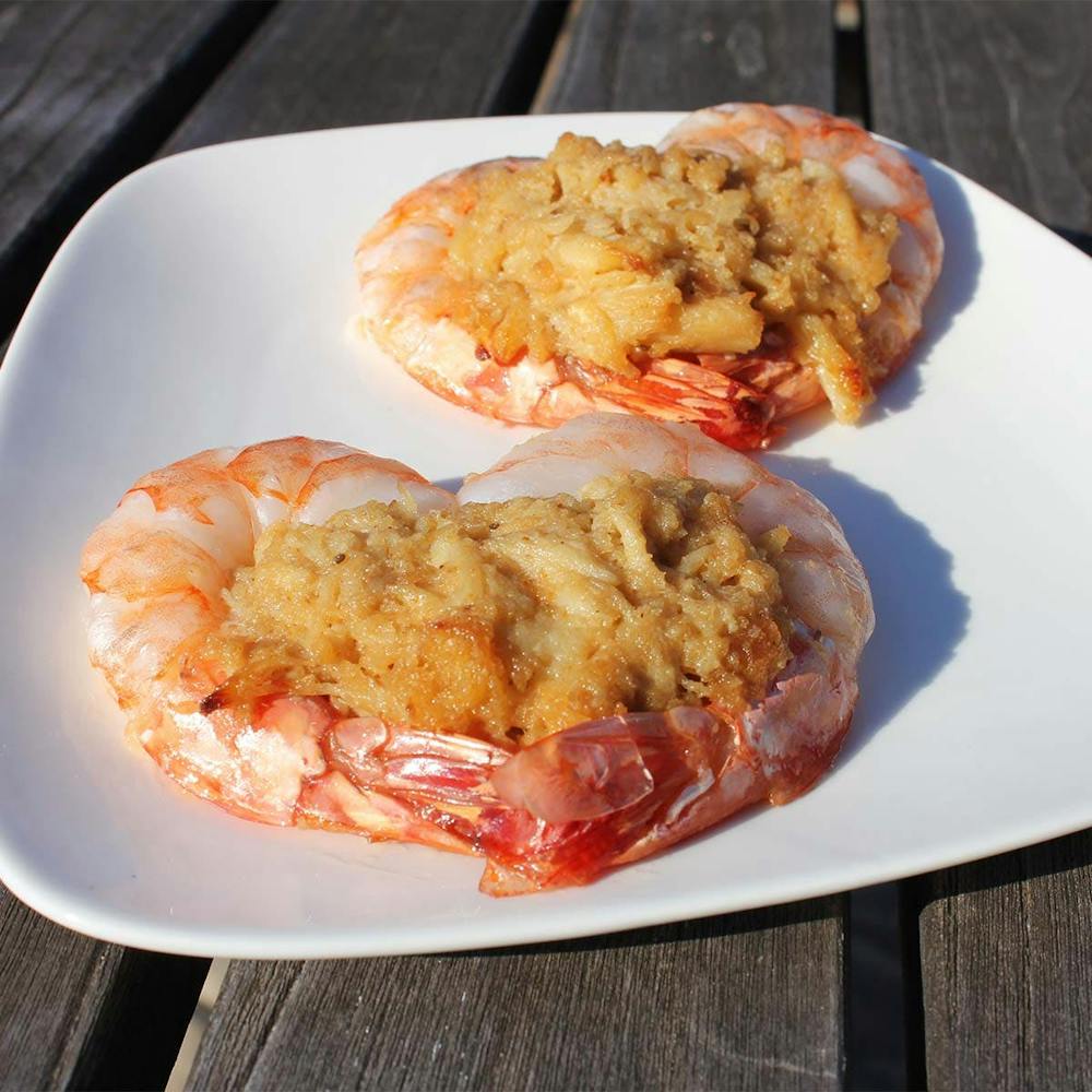 4-massive-1-2-pound-jumbo-lump-crab-cakes.c7f6191cb36ec4a340aaefb3f048a06e