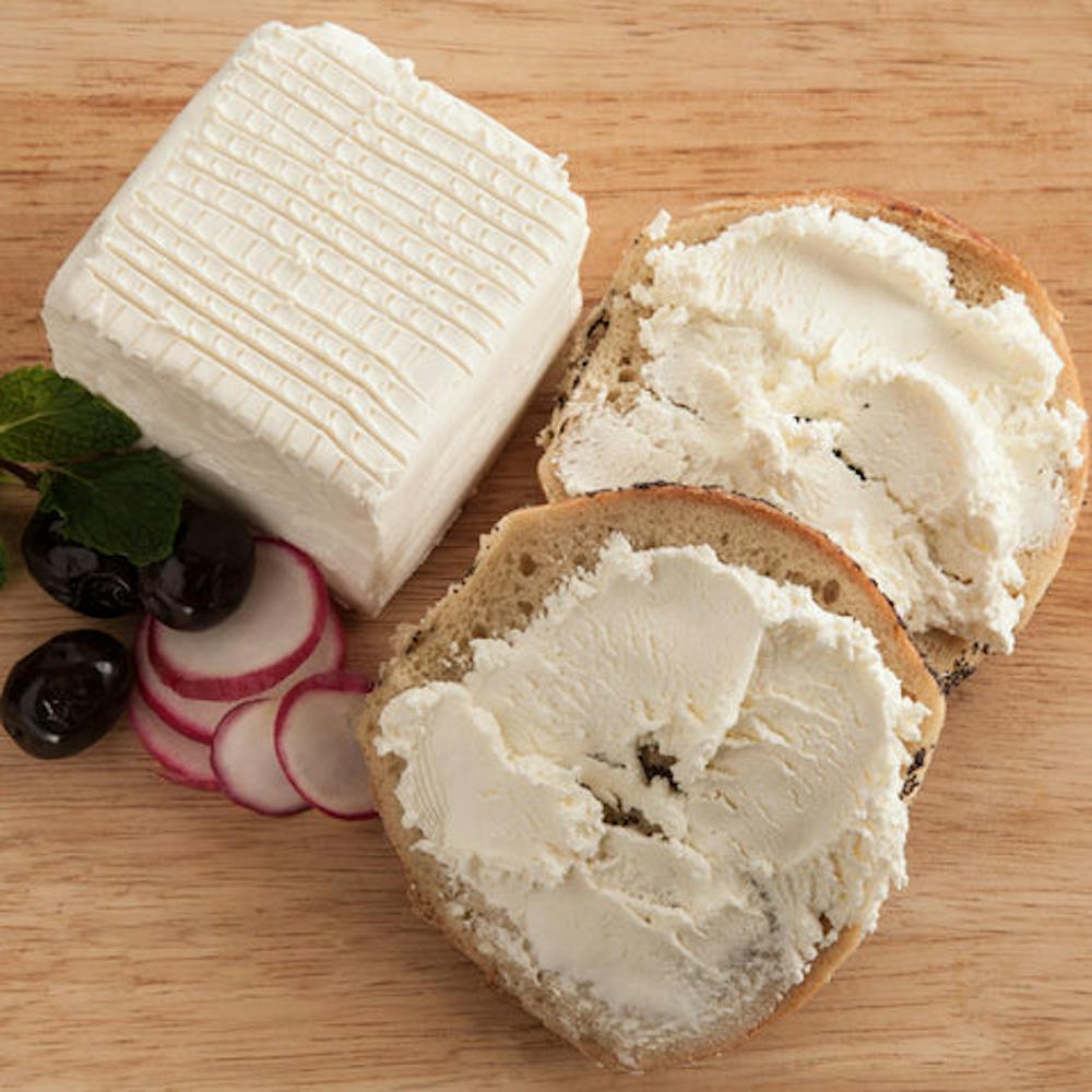 80_Plain_Creamcheese_-843_cropped_large