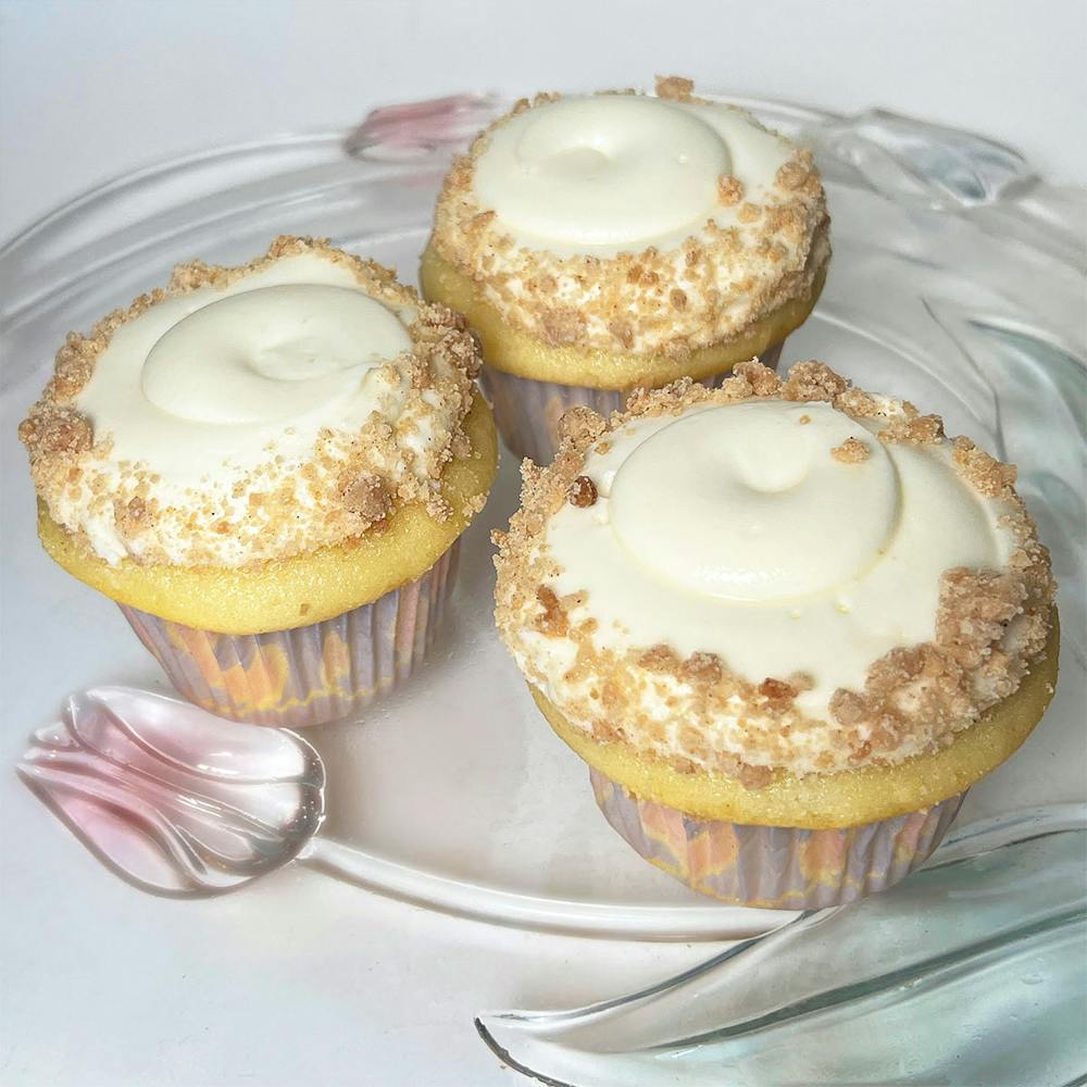 Carousel-Cakes-Peach-Cupcakes-2