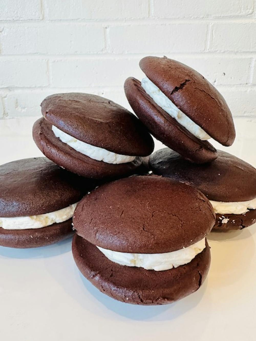 Chocolate_Vanilla_Whoopie_Pies-2