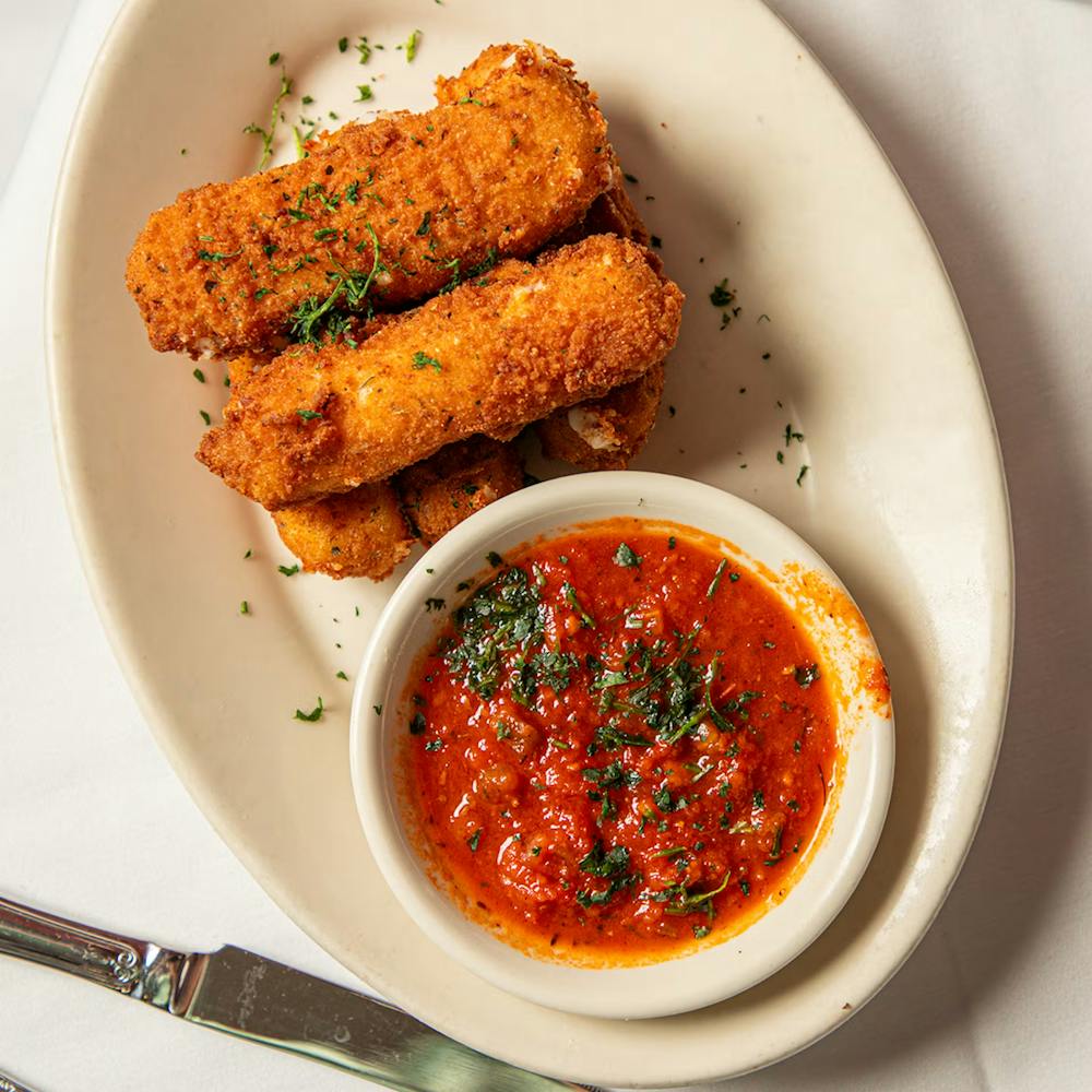 Dickie-Brennan-Cheese-Sticks-Marinara-2-1
