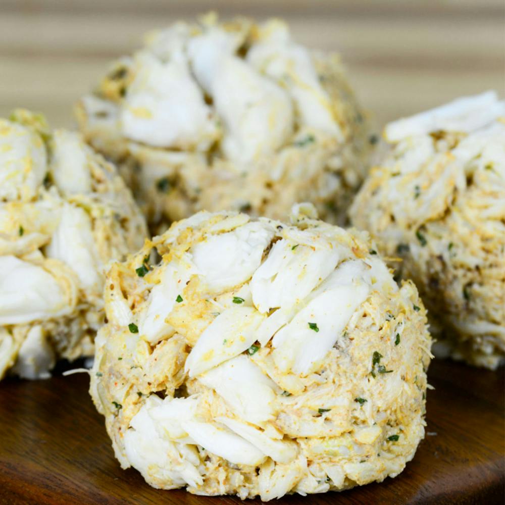 Harbour-House-Crabs-Crab-Cakes-1