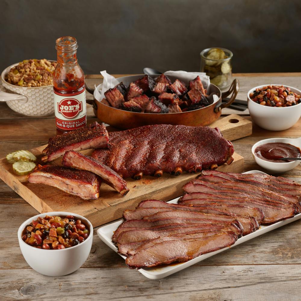Joes-Kansas-City-Ribs-Brisket-Burnt-Ends-Meal-Kit-SKUGB2202_Jennifer_Becker