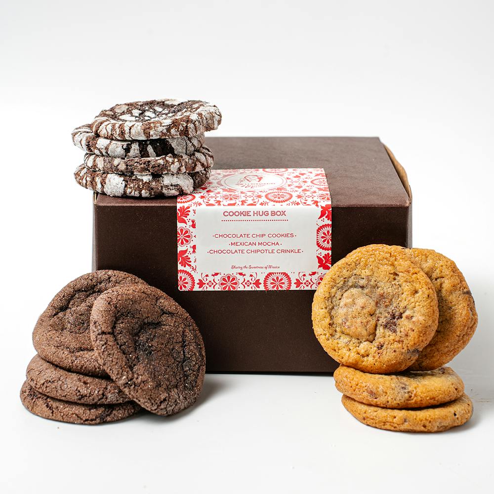 La-Newyorkina-Hug-Box-1