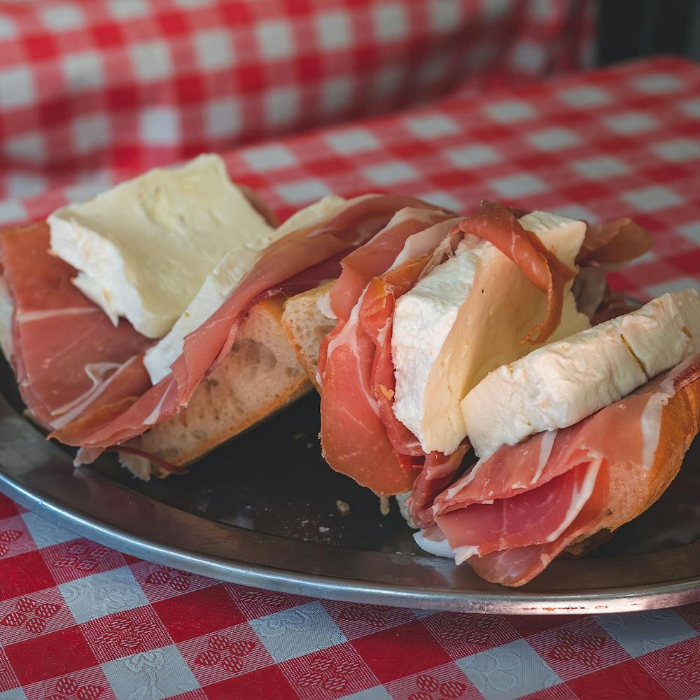 M-P-Biancamano-Prosciutto-Fresh-Mutz-1