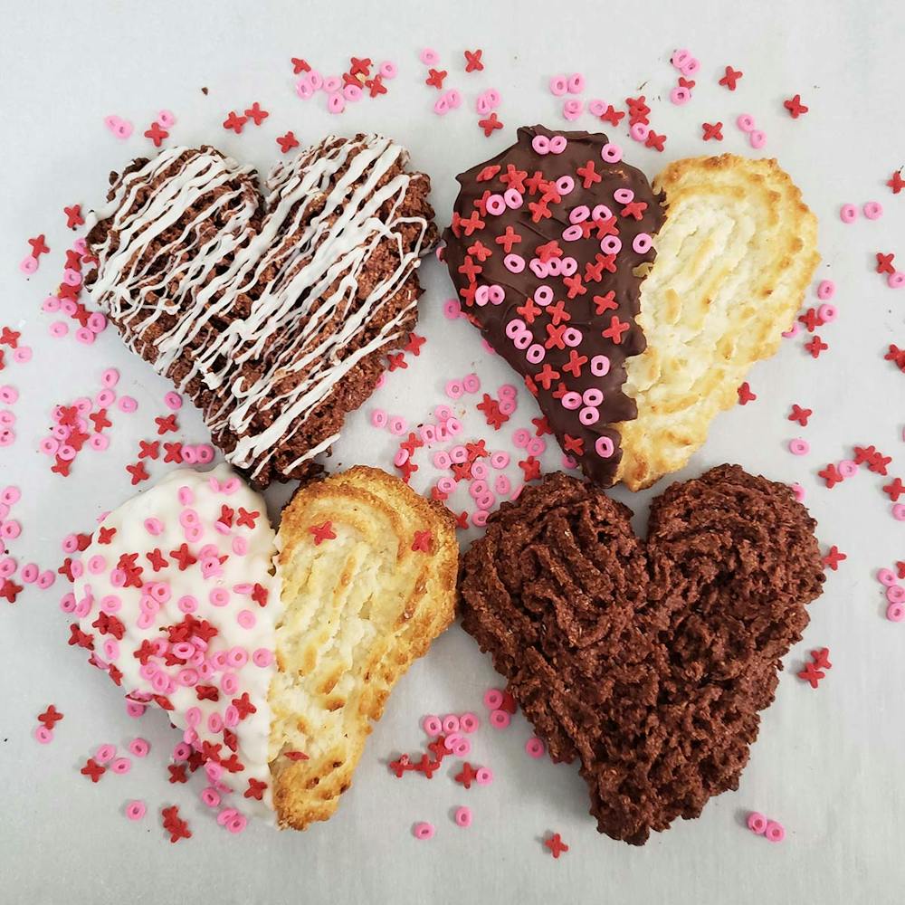 MacBaby-Heart-Shaped-Macarons-2