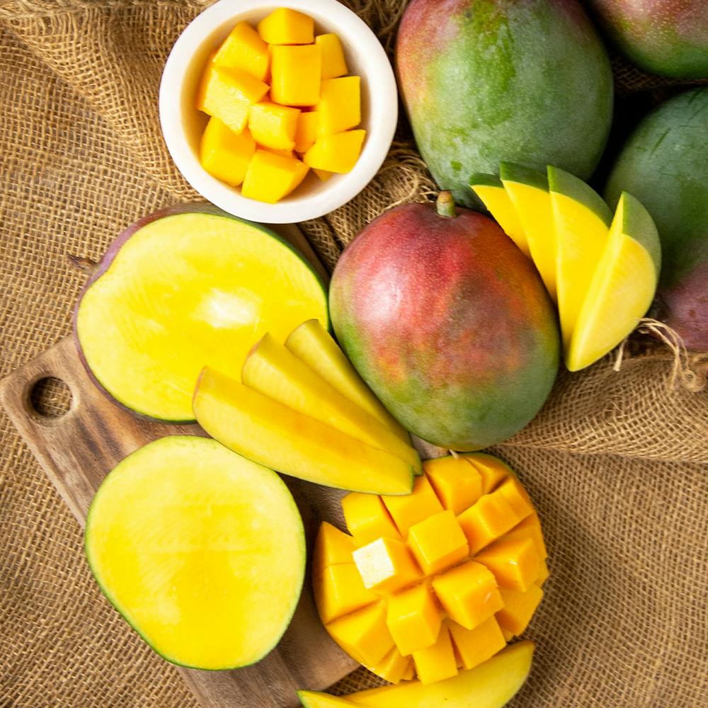 Melissas-Produce-Tree-Ripened-Mangos-4