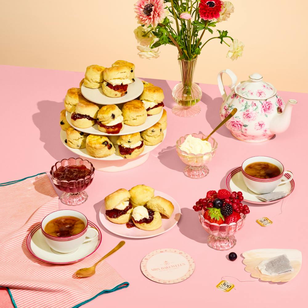 Mrs.Bakewell-Afternoon_Tea-1x1-2