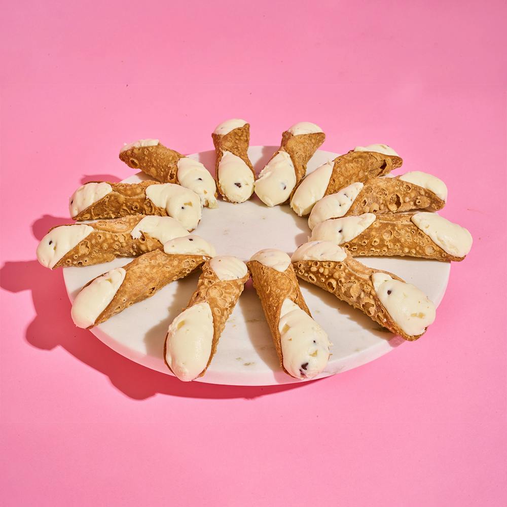 Venieros-Classic-Cannoli