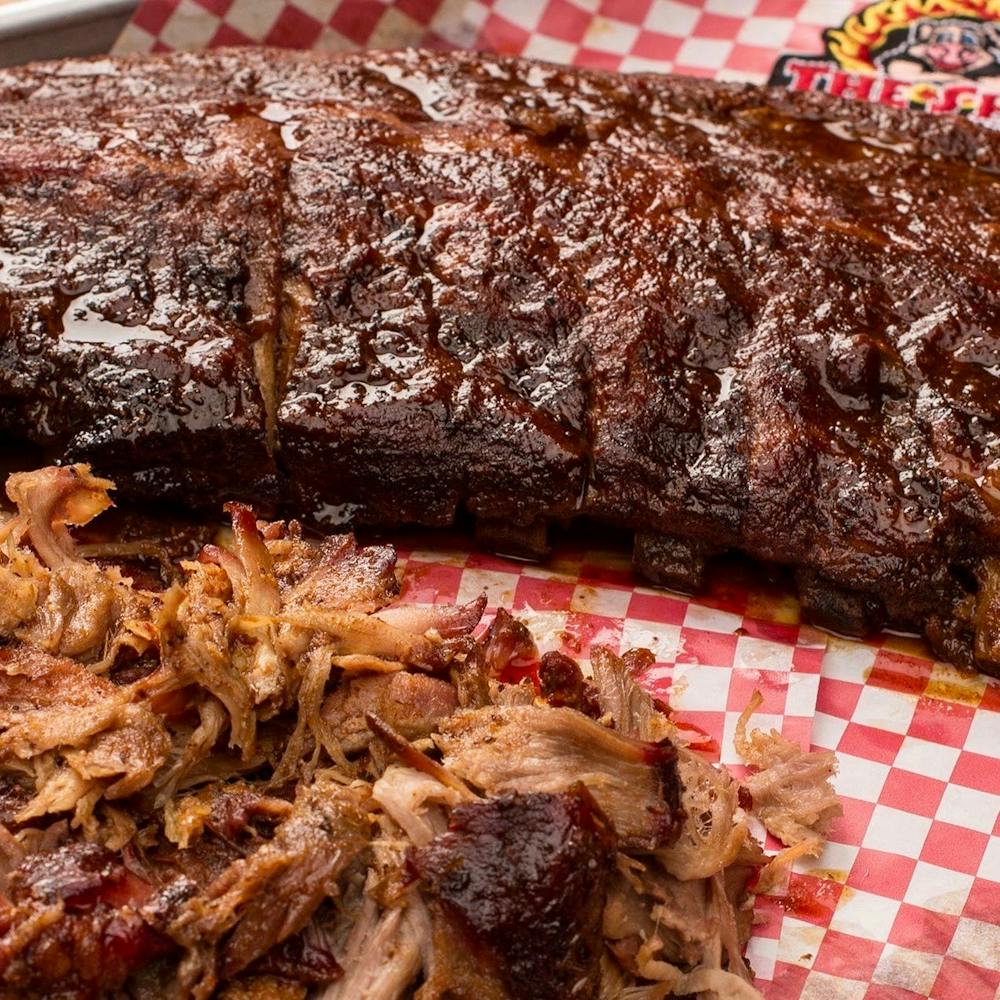 bbq-ribs-and-pulled-pork-dinner-for-6.ba9ea2ed663fc67effa9fd7a85624625