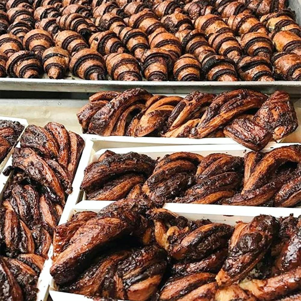 breads-babka-rugelach-combo-pack.46b15d70ef3fa34cbc182d1ccbf6d64b
