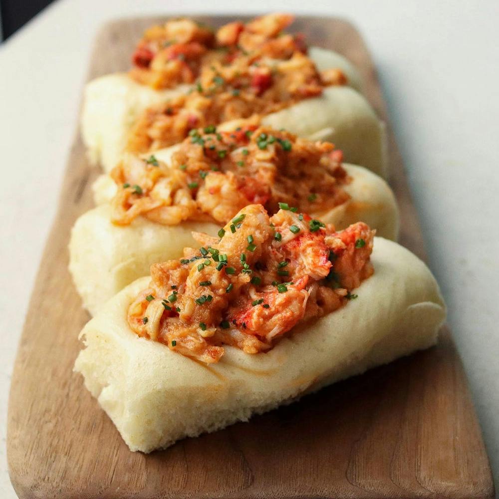 brown-butter-lobster-roll-kit-6-pack.b09e74d8a0f05fa77d00773d2daf12c6