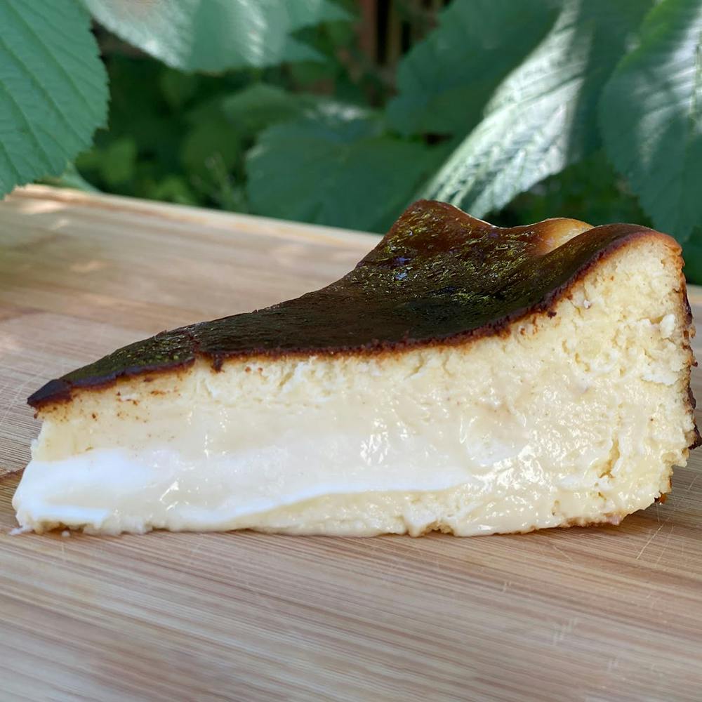 burnt-basque-cheesecake.db089739ca6002b7449da72b9e23e688