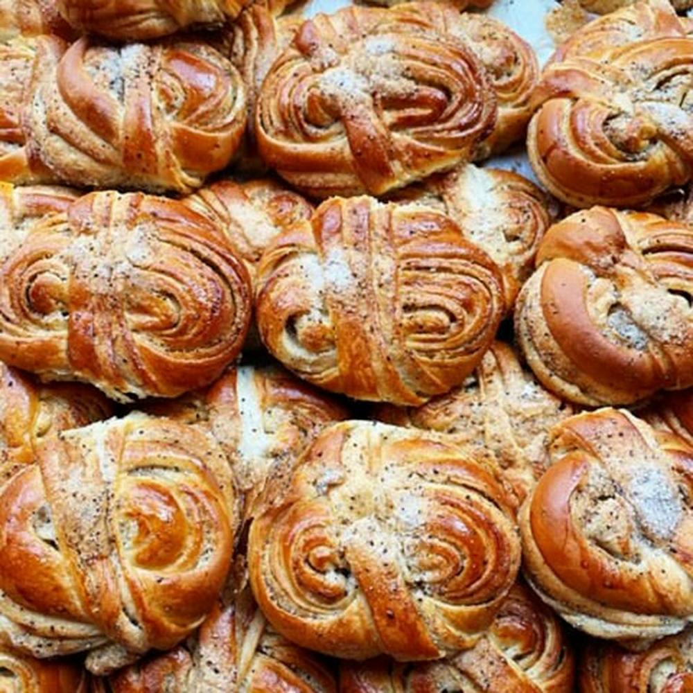 cardamom-buns-6-pack.2163a6eae2edccde3ef2f3d539c5490c