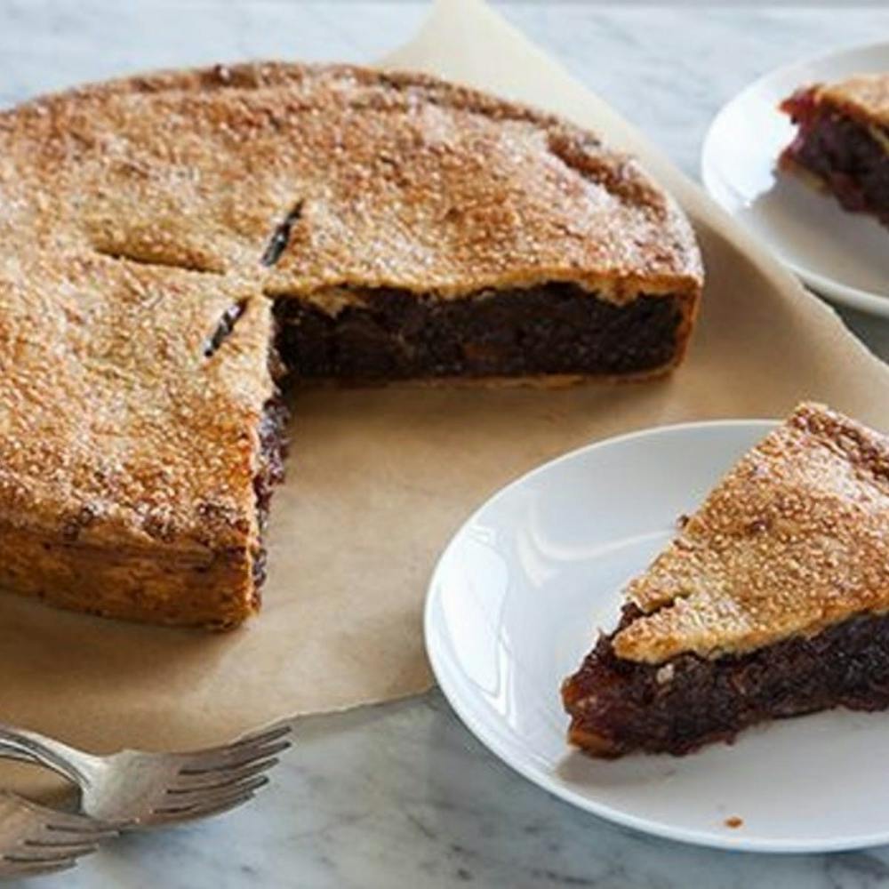 cider-roasted-apple-pie-in-double-cheddar-crust.759adb27bab3608637e4c81fa6307147