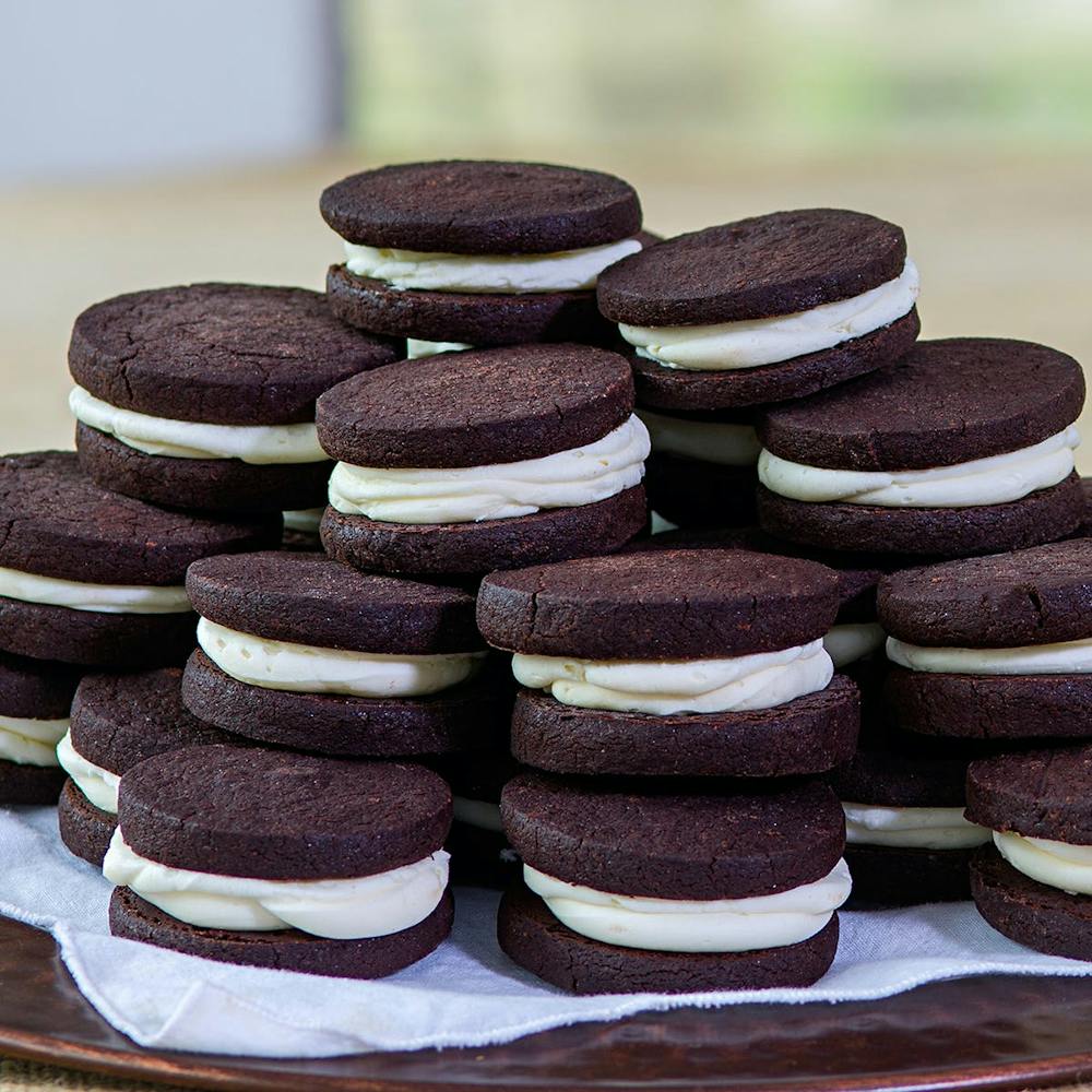 cocoa-and-cream-cookies.3fe74f37e063c3621962ce69e279b8a5