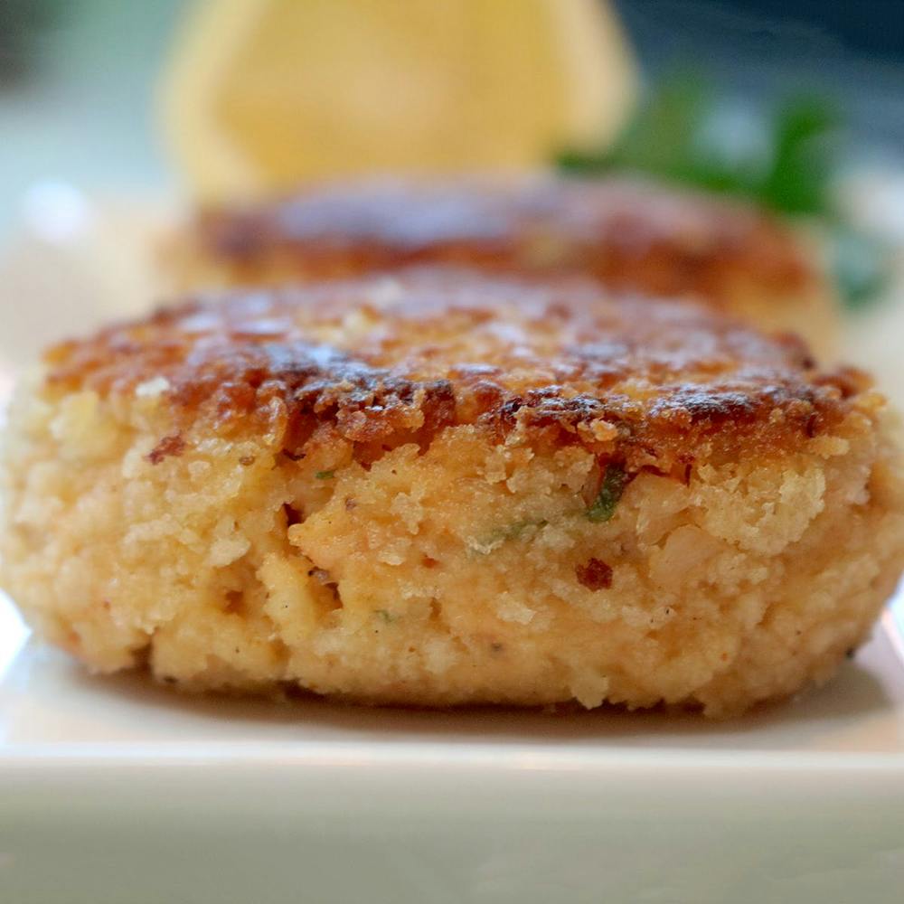 crab-cakes-8-pack.3929385cd611433877e00664bd3a6037