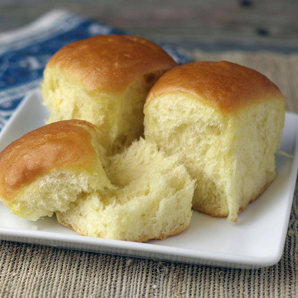 dinner-rolls.f31b29d31e109b3c71b067ec93132a81