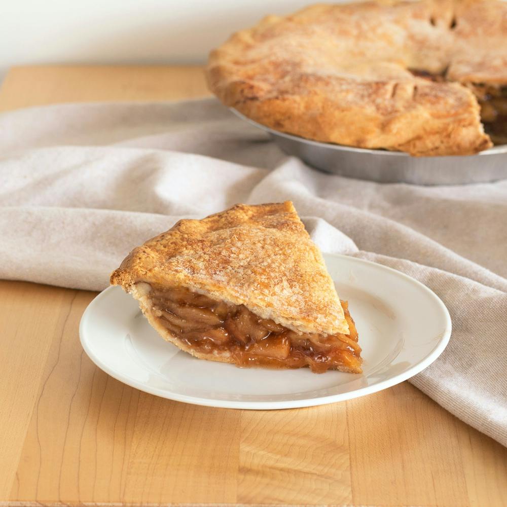 double-crust-apple-pie.48f4504bd1186cfc5e5a5caf851b7b84