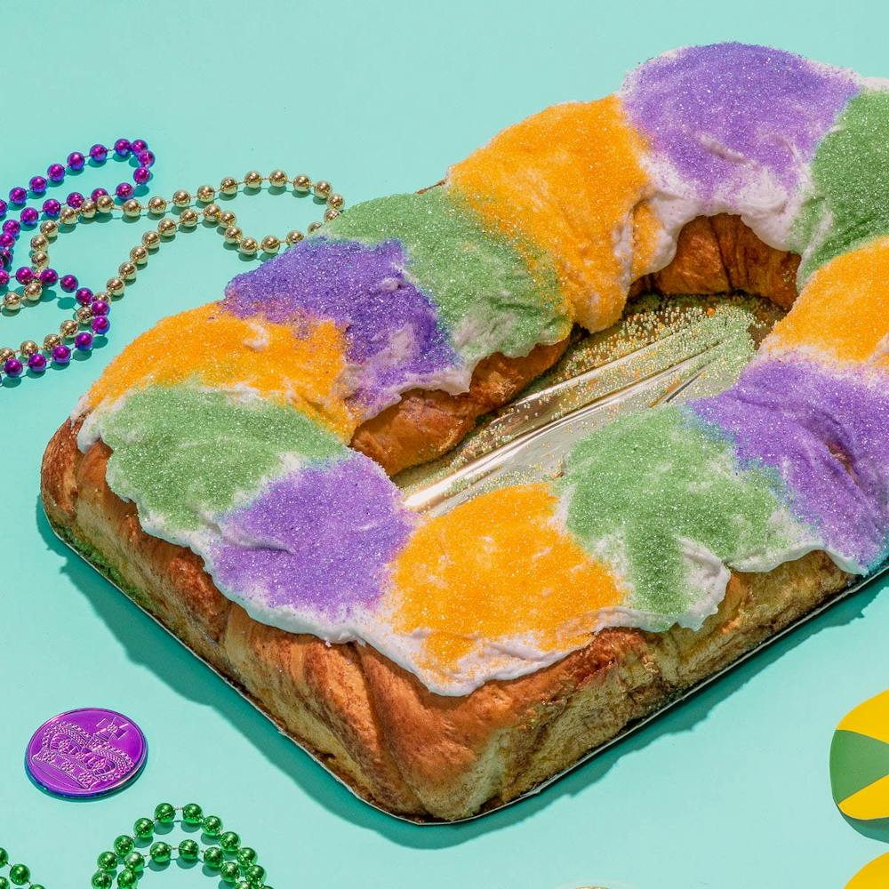 gambinos-cream-cheese-filled-king-cake.d0573b0c4da604efdaaee0dc0951199f