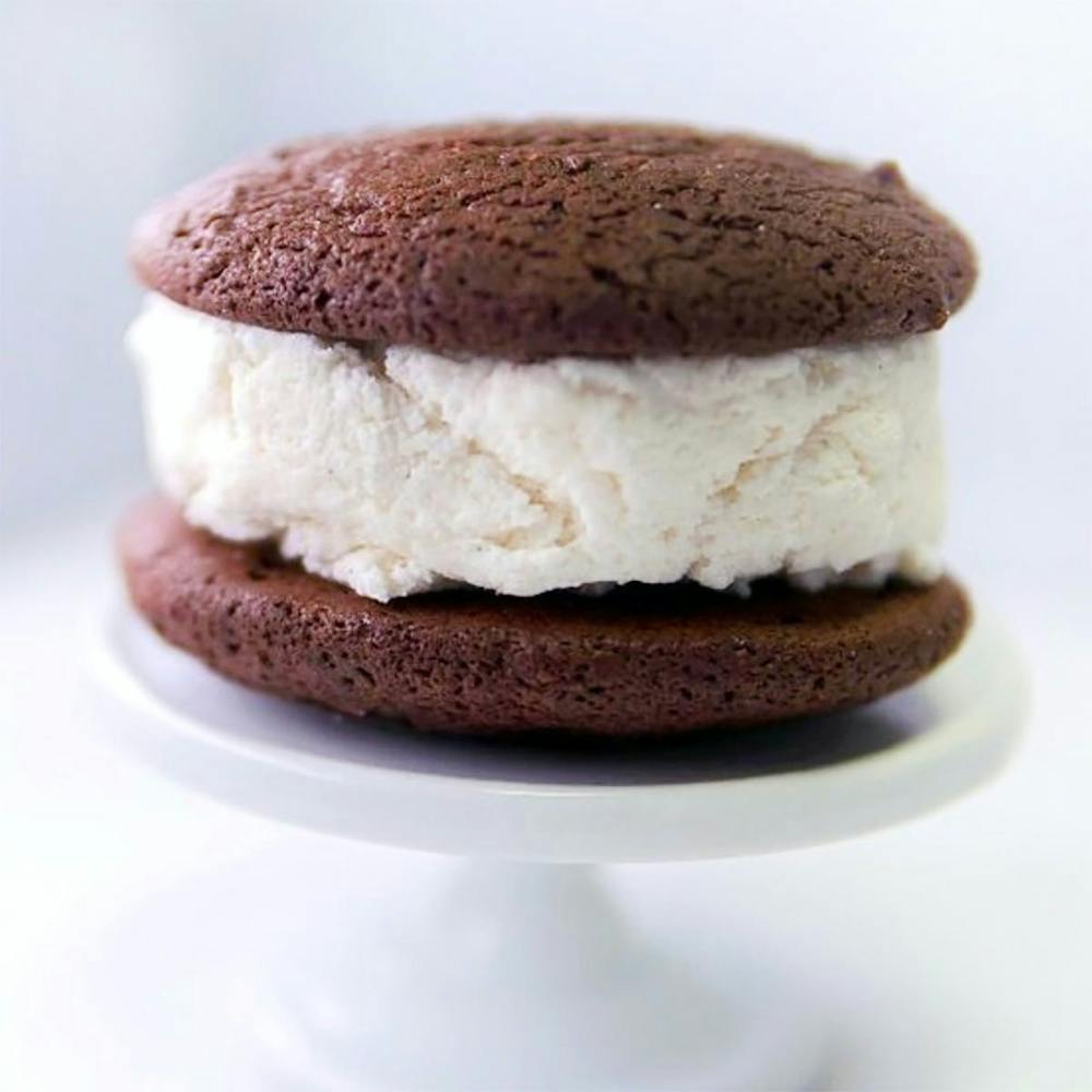 gluten-free-maine-iac-chocolate-with-vanilla-whoopies-dozen.493c58f9dd9abd4401e53c6c1182689f