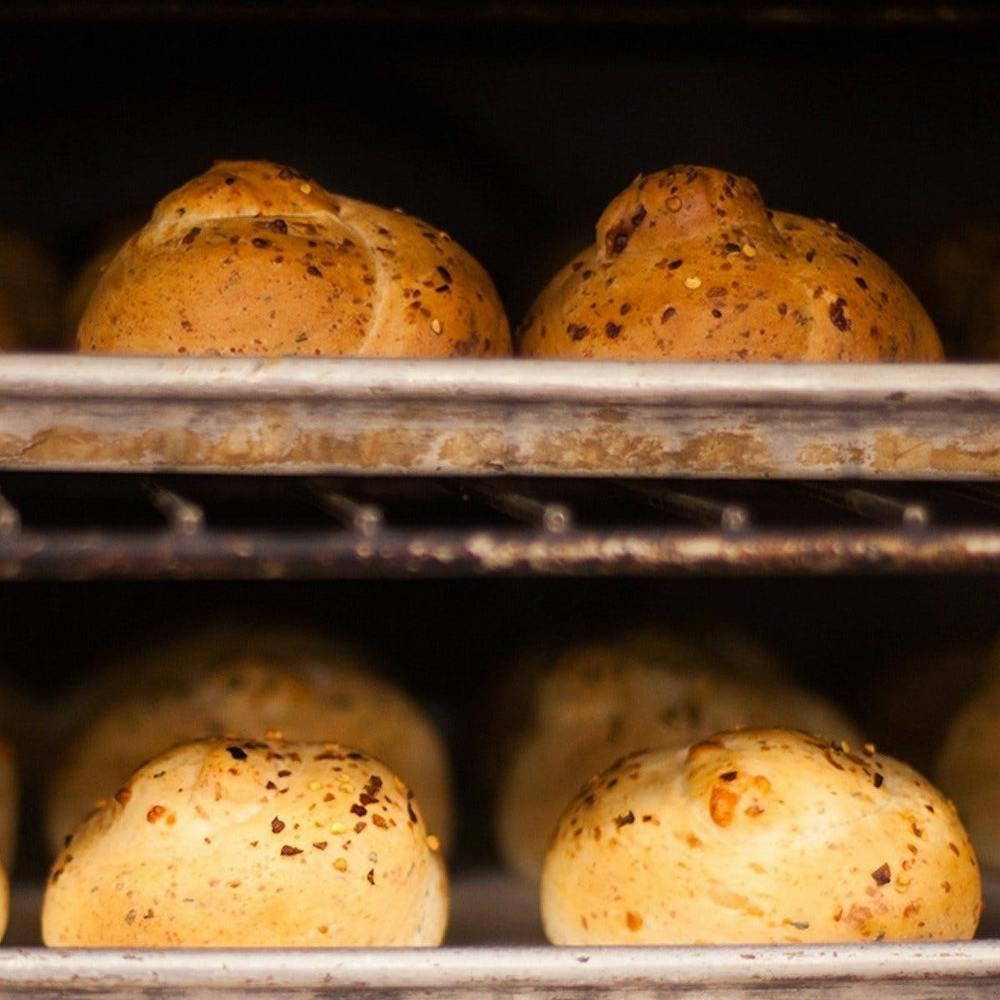 hot-and-spicy-cheese-bread-4-pack.47296ecafd93e3f1fafea23458ae75b3