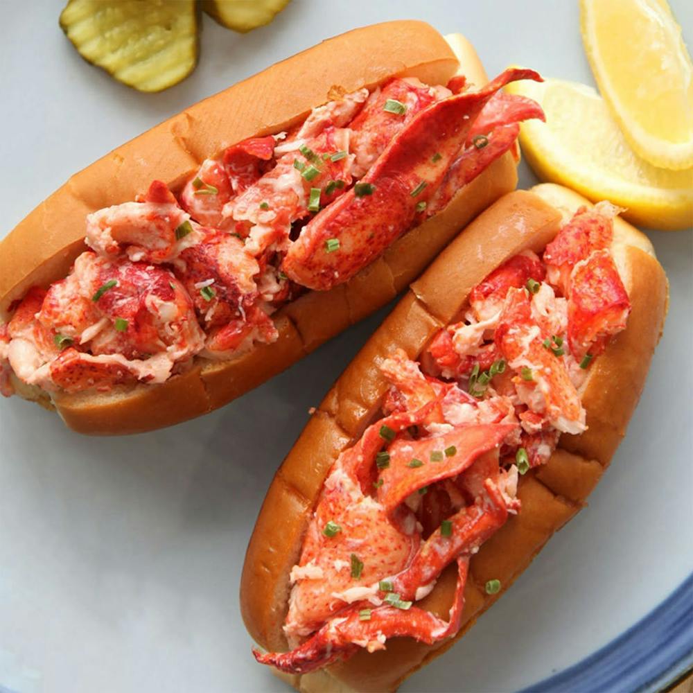 maine-lobster-rolls-4-pack.cbadee3d7e82a957493cdc232b3e9015