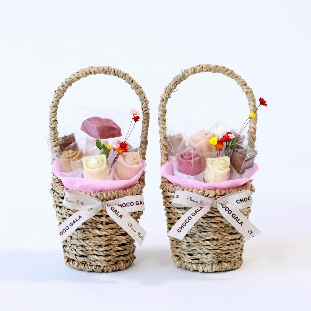 petite-love-in-a-basket-AND-bisou-basket