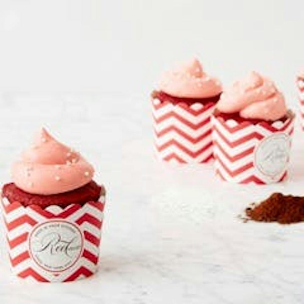 pink-velvet-cupcakes-diy-baking-kit.d4cdf14f9cc791c83969354f398259ba