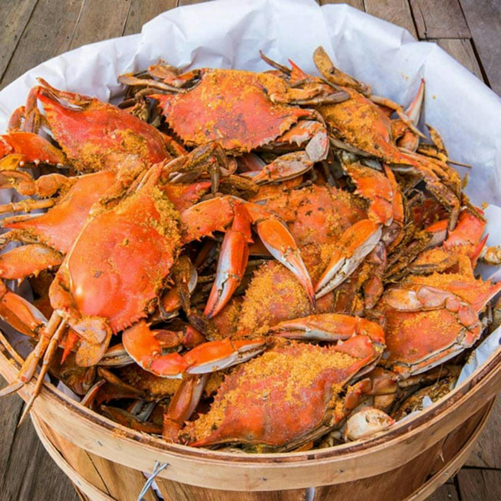 premium-large-male-maryland-blue-crabs-1-2-bushel.d8c922212d50e22bf3a5b8710af6d494