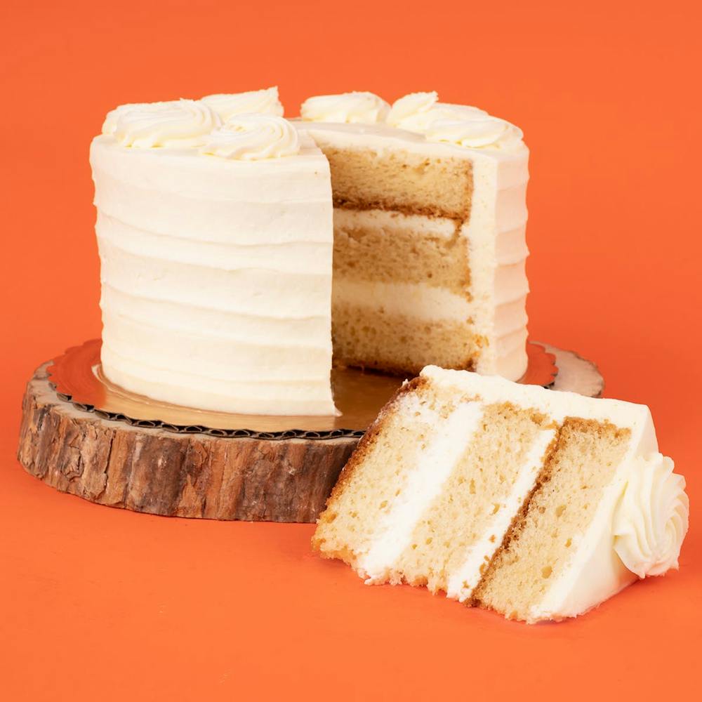 round-tres-leches-cake-8.e95ef5697524aef7ed2a44a1e3ea36f8