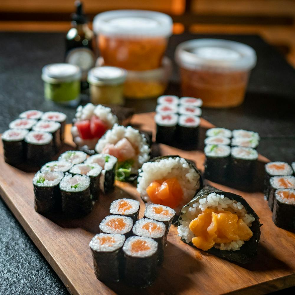 spicy-handroll-and-cutroll-sushi-kit-for-4-6.cd95485e683450889de3200147f7a632