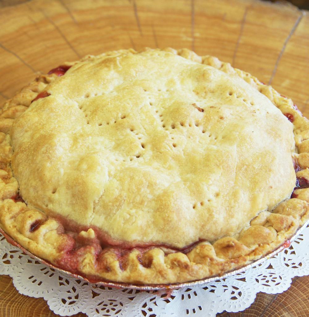 strawberry-rhubarb-pie.8416228d526b58b644b448b2ff57b64f-1