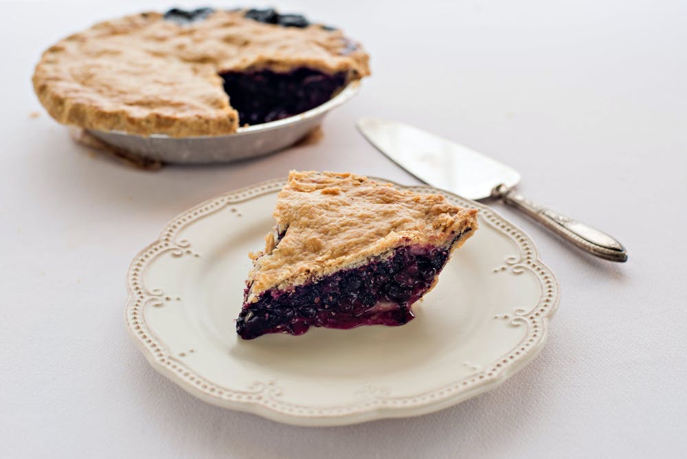suttons-bay-blueberry-pie.54f082fbdf96d5f9e9d17980b09d3462
