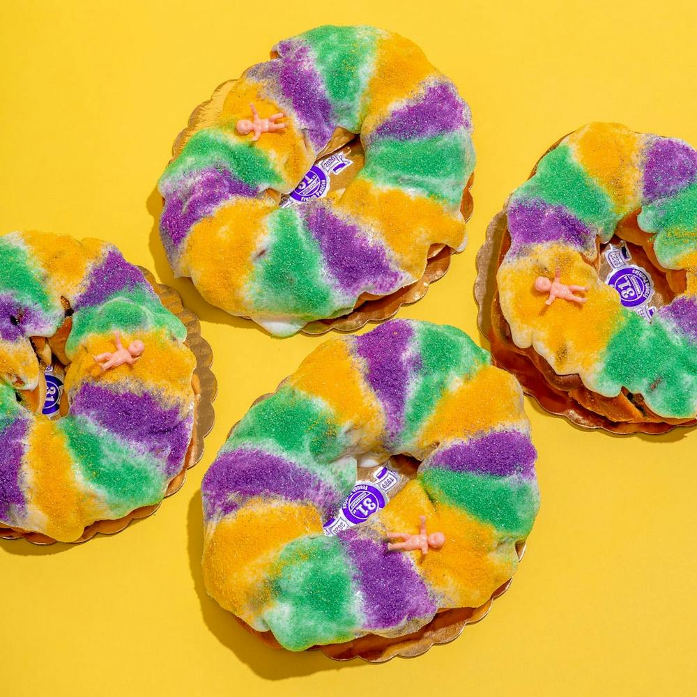 traditional-mini-new-orleans-king-cake-4-pack.af0b6c11bd8d6acda44eb19862ed7116
