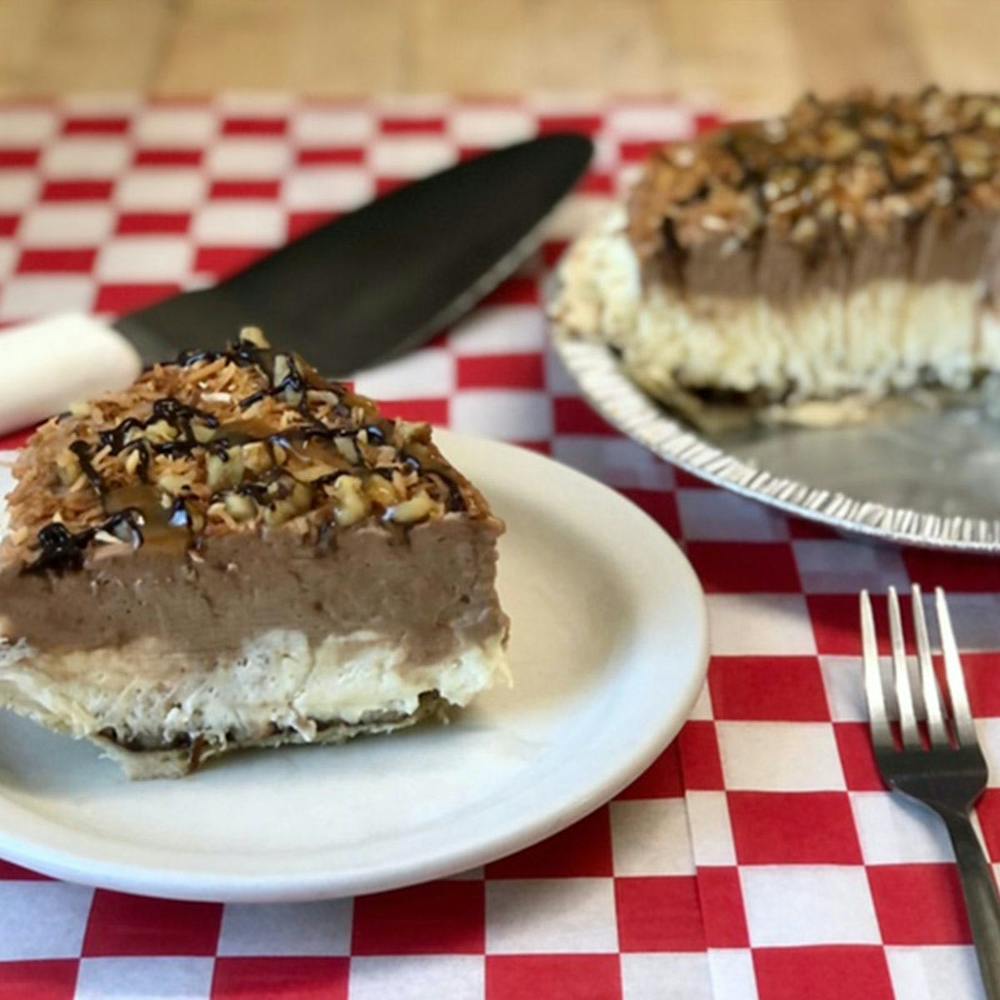 turtle-coconut-cream-pie.6ef7d545eb289ddbe7c804d2d08abb48