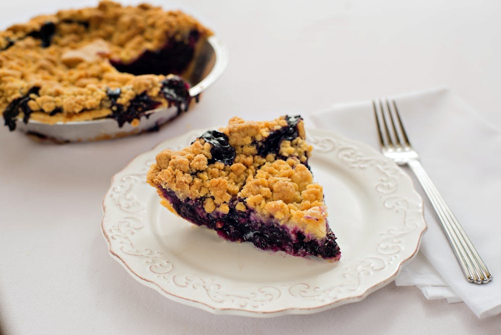 west-bay-blueberry-crumb-pie.0e6cc0003617d246093e8fd019bd78ee